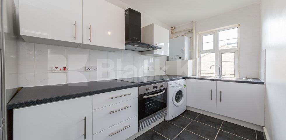 			New Instruction!, Studio Apartment, 1 bath, 1 reception Flat			 Chestnut Court, Middle Lane, Crouch End / Hornsey